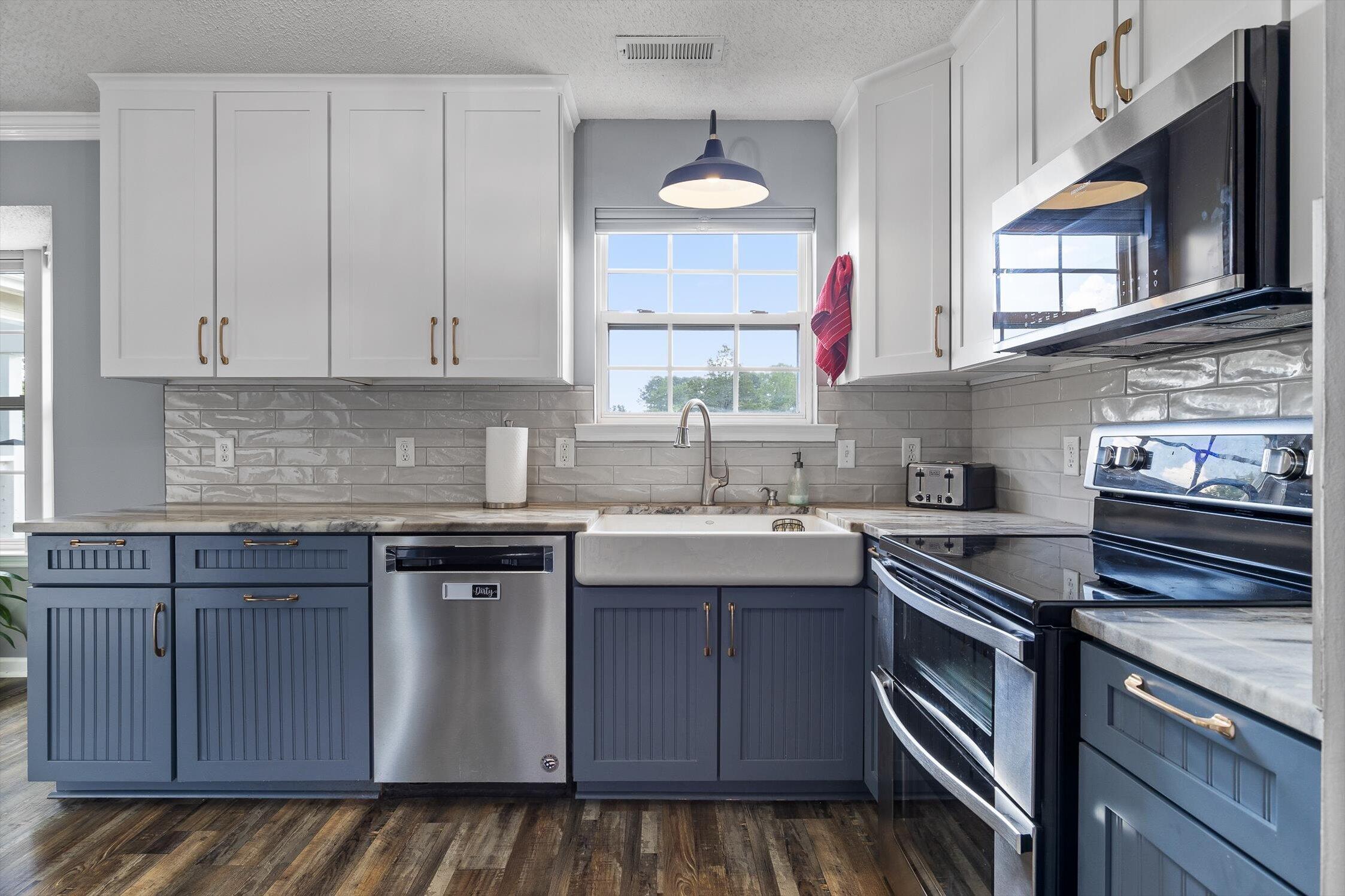 2727 Thicket Road Soddy Daisy, TN 37379 - Photo 12 of 90 73-Thicket-19