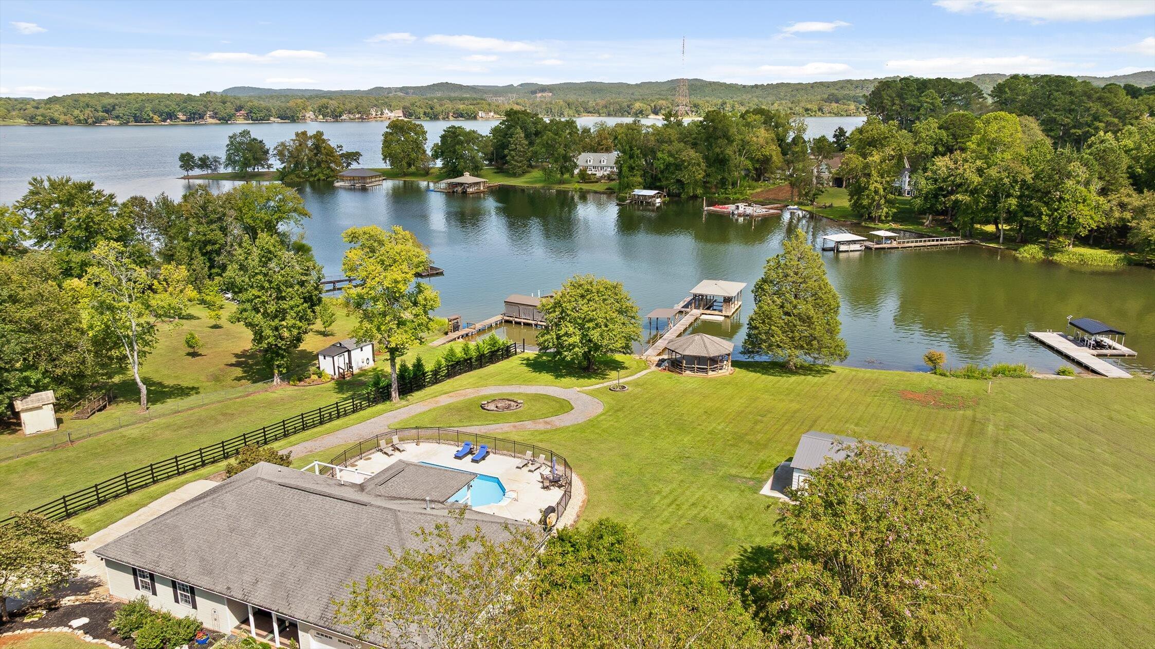 2727 Thicket Road Soddy Daisy, TN 37379 - Photo 2 of 90 36-Thicket-56