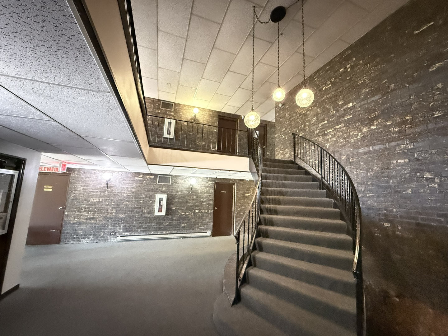 830 Elder Road, Unit 111 Homewood, IL 60430 - Photo 13 of 15 a view of entryway