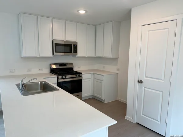 $1,499 | 3024 Carnelian Trail, San Antonio, TX 78264