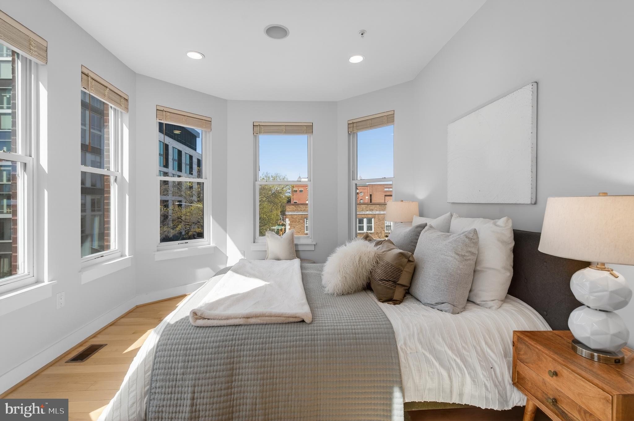 751 P Street Northwest, Unit 2 Washington, DC 20001 - Photo 19 of 39 Primary Bedroom