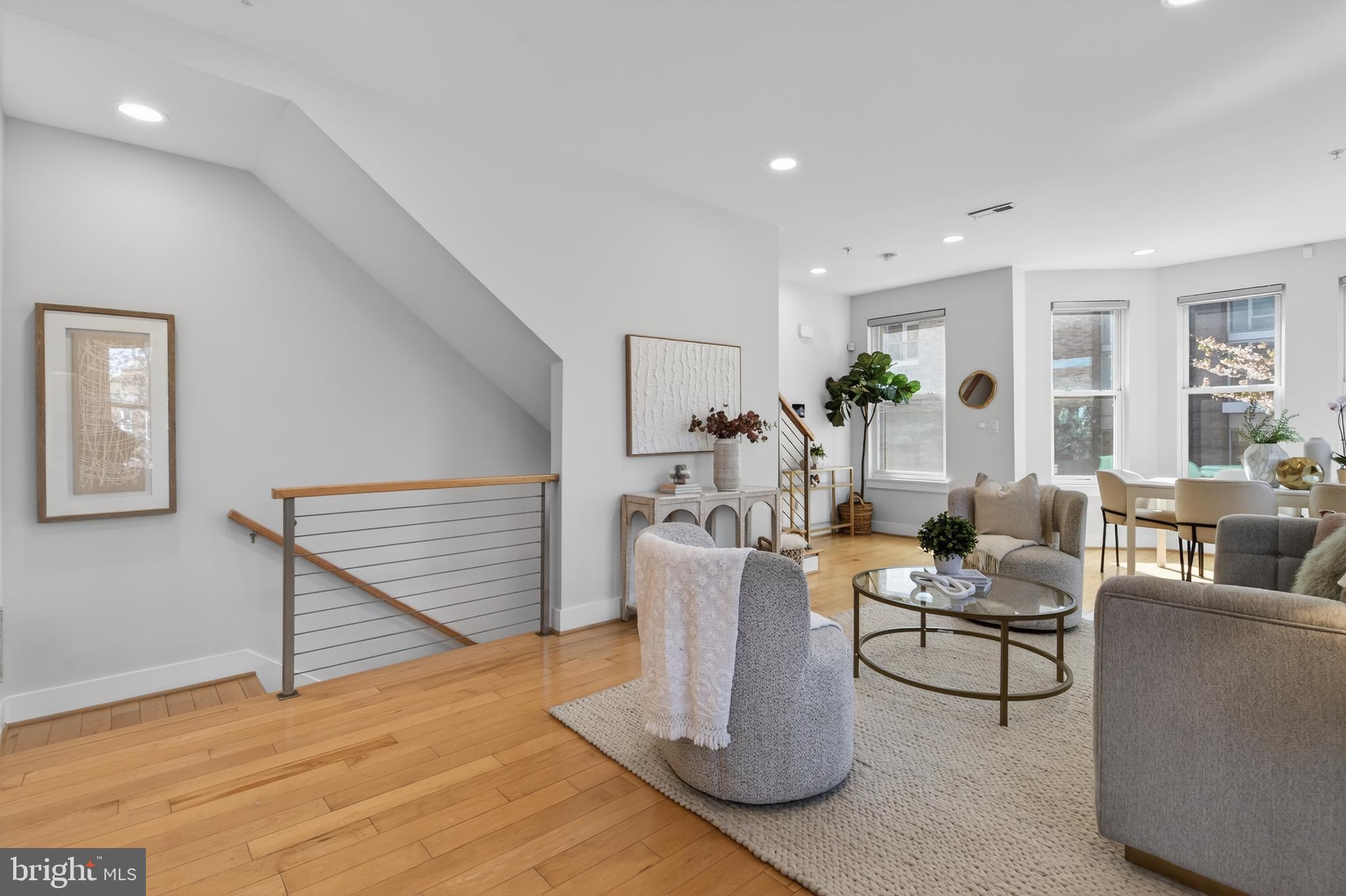 751 P Street Northwest, Unit 2 Washington, DC 20001 - Photo 9 of 39 Living Area