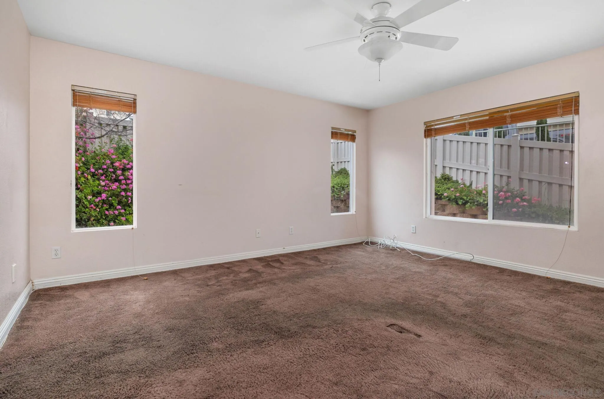 2269 Pointe Parkway Spring Valley, CA 91978 - Photo 23 of 35 an empty room with windows
