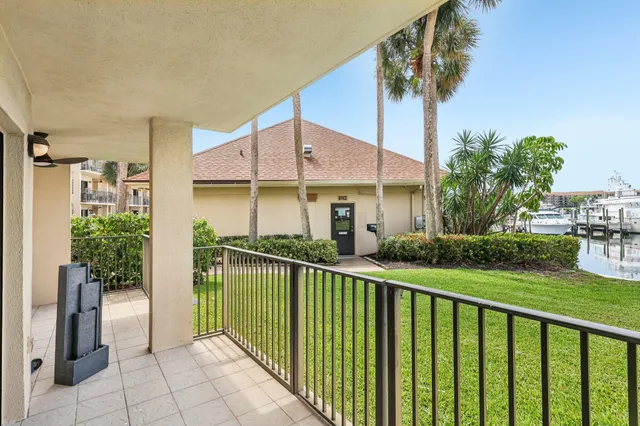 $580,000 | 1601 Marina Isle Way, Unit 101, Jupiter, FL 33477