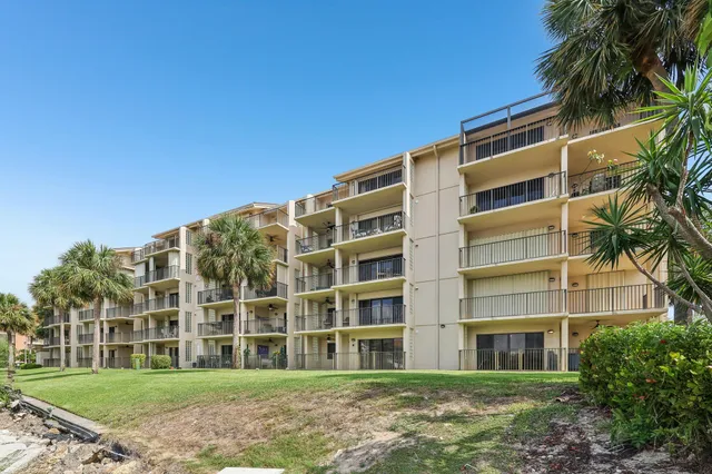 $580,000 | 1601 Marina Isle Way, Unit 101, Jupiter, FL 33477