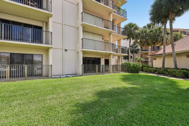 $580,000 | 1601 Marina Isle Way, Unit 101, Jupiter, FL 33477