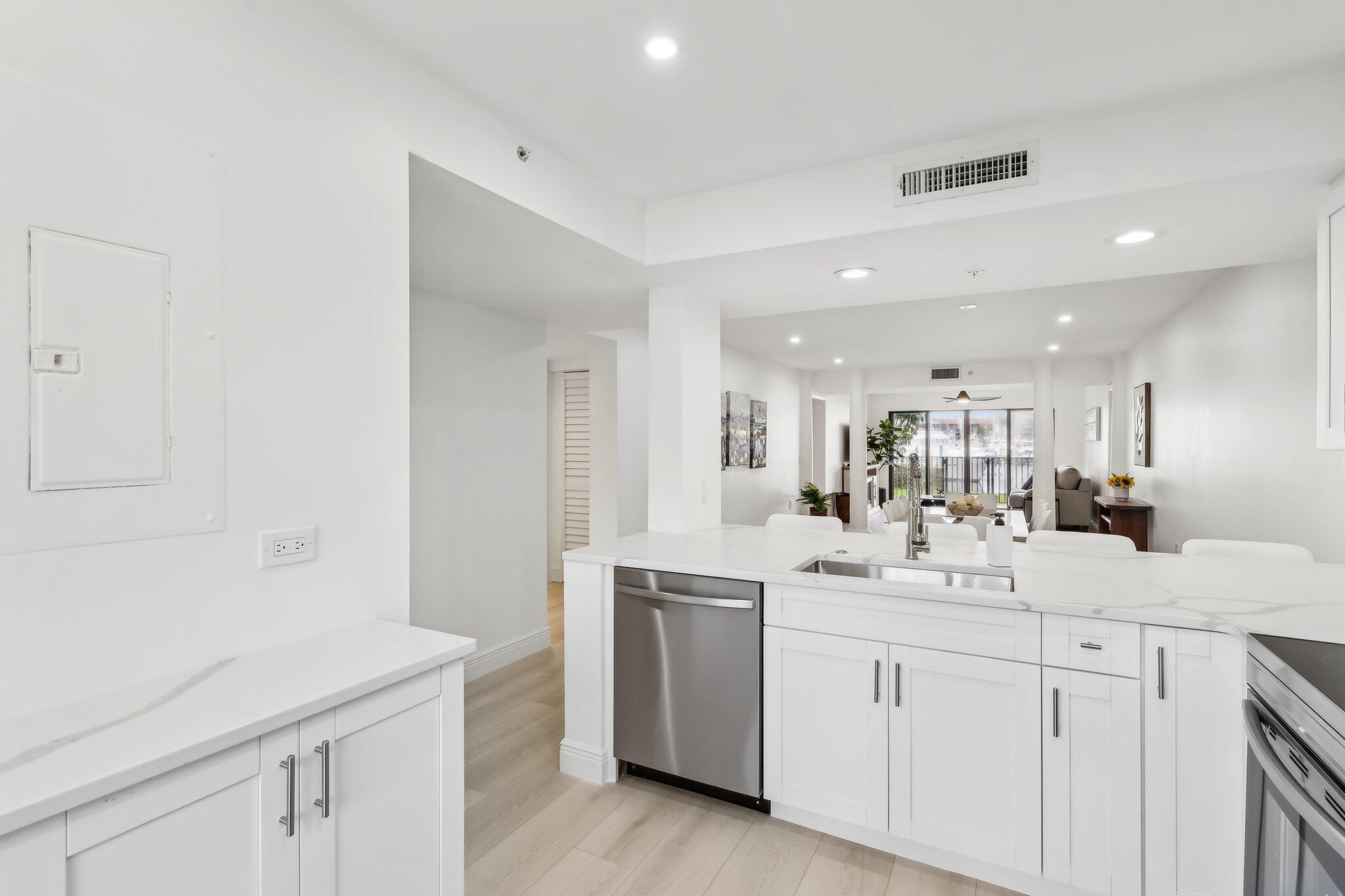 1601 Marina Isle Way, Unit 101 Jupiter, FL 33477 - Photo 10 of 33 16-web-or-mls-Marina Isle Way 101-2405-0