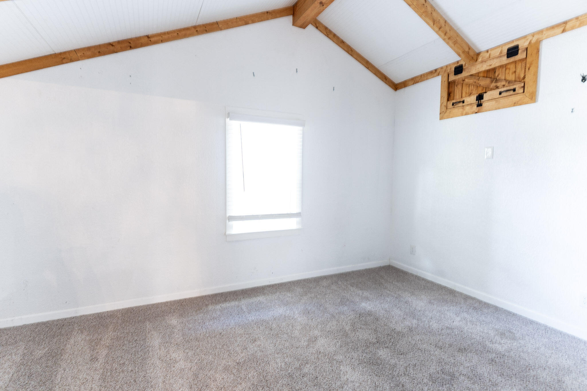 3006 36th Street Lubbock, TX 79413 - Photo 13 of 16 an empty room with a window