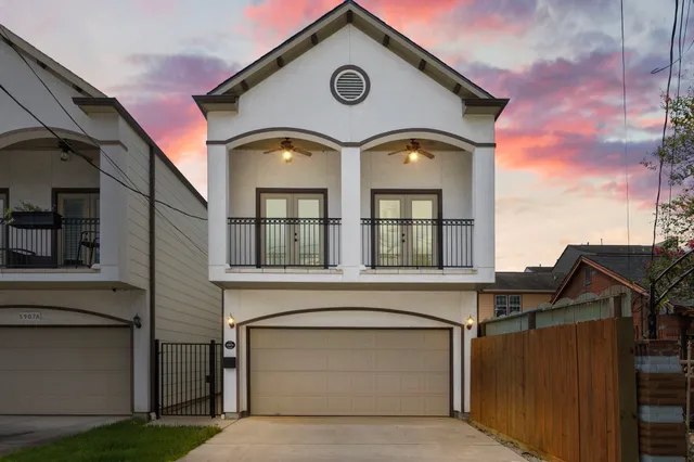 $3,200 | 5907 Kiam Street, Unit B, Houston, TX 77007