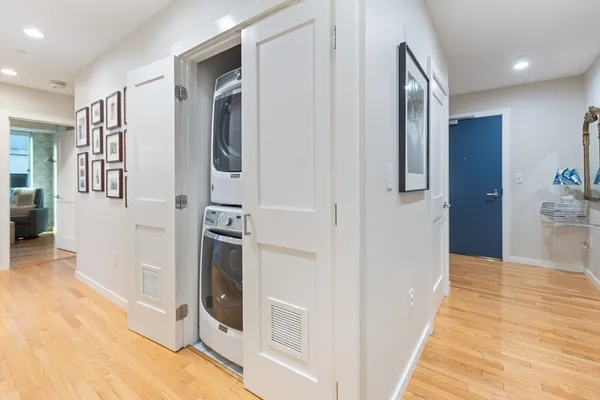 $5,200 | 80 Broad Street, Unit 307, Boston, MA 02110