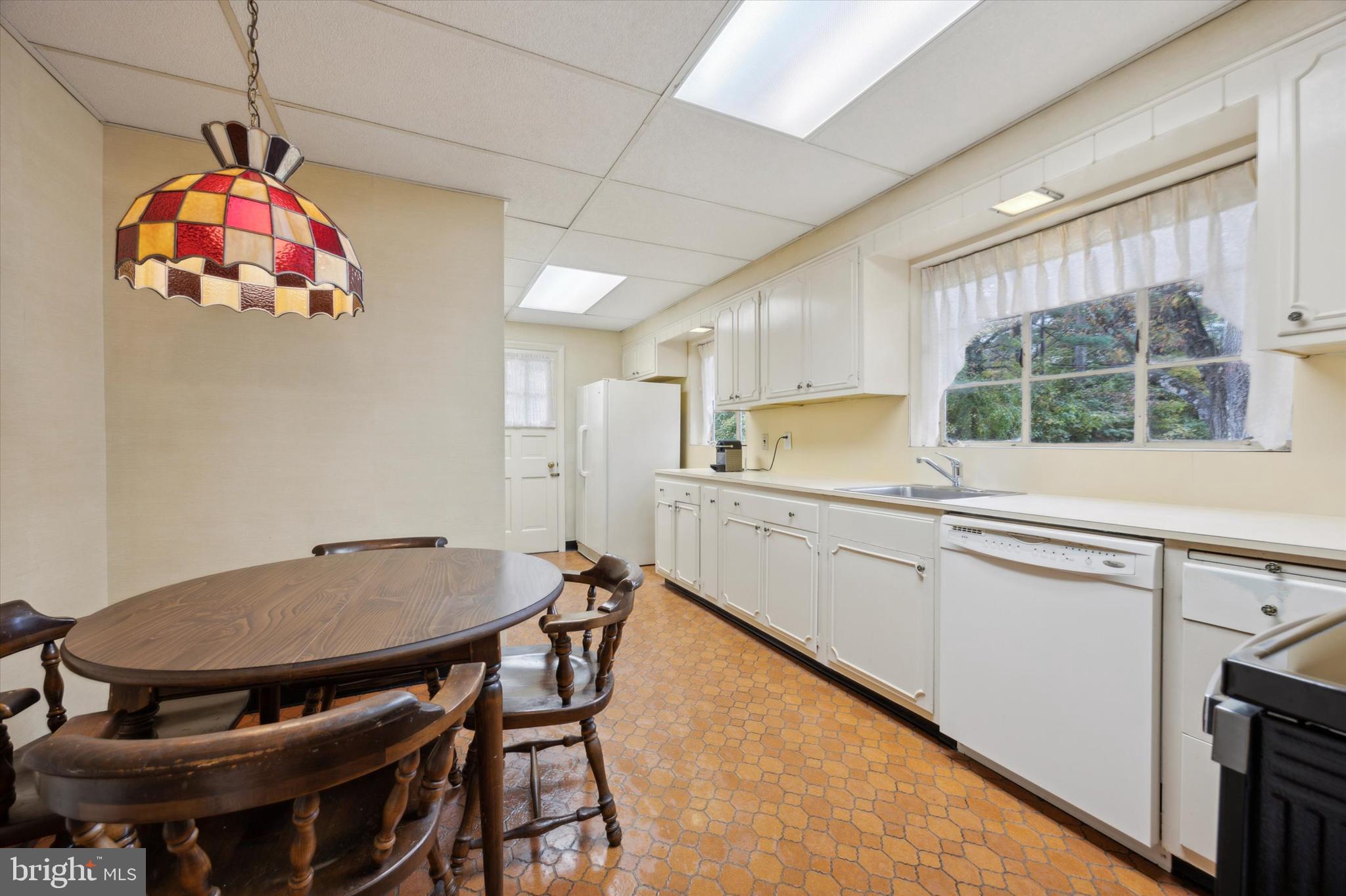 722 Sproul Road Bryn Mawr, PA 19010 - Photo 6 of 34 Gallery Image 6