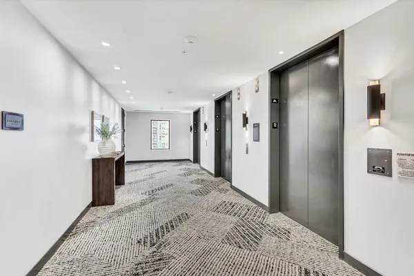 $2,600 | 1212 Demonbreun Street, Unit 1210, Nashville, TN 37203