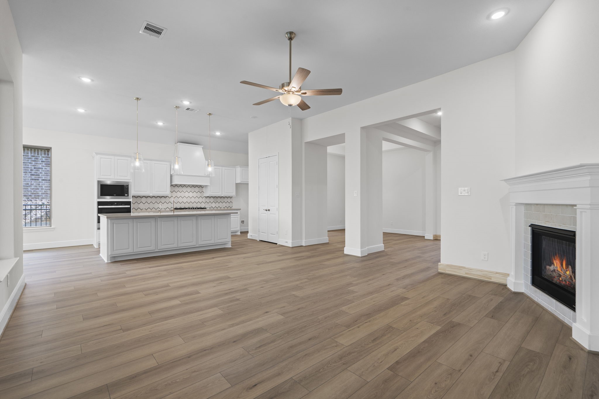 10014 Larkin Cove Willis, TX 77318 - Photo 10 of 34