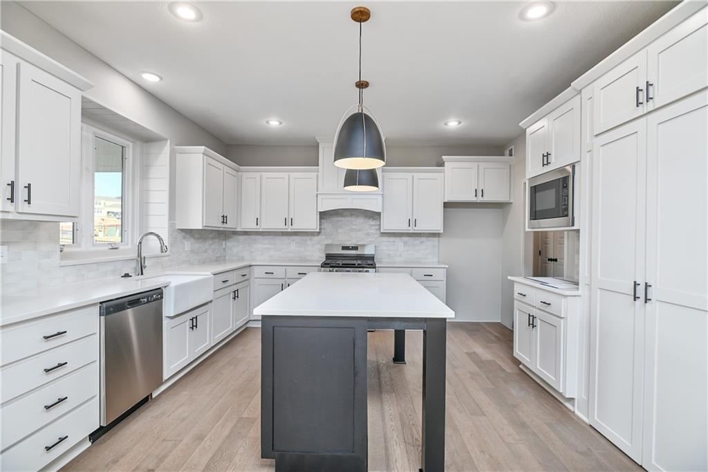 6104 Barth Road Shawnee, KS 66226 - Photo 14 of 34