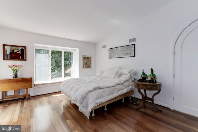 $2,750,000 | 6732 Selkirk Drive, Bethesda, MD 20817