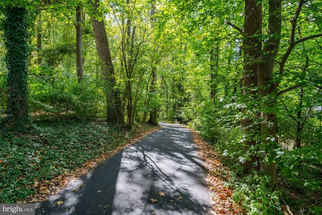 $2,750,000 | 6732 Selkirk Drive, Bethesda, MD 20817