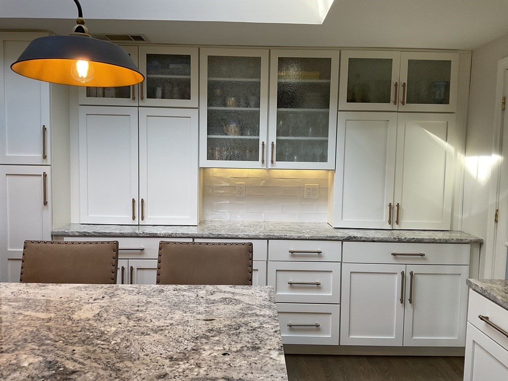 3 Amherst Road Andover, MA 01810 - Photo 5 of 36 Gallery Image 5