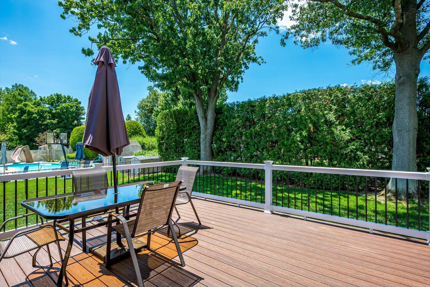86 Albemarle Road Hamilton, NJ 08690 - Photo 38 of 49 Sunny new composite deck