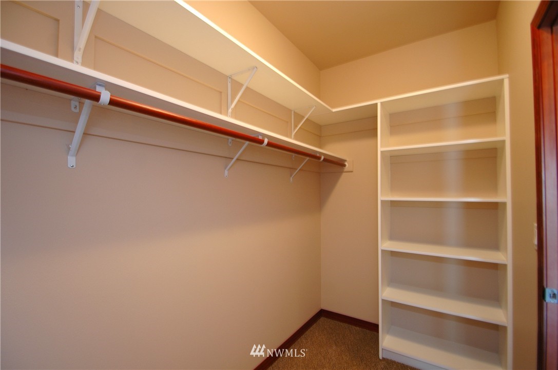 9200 Fox Ridge Lane Southeast Olympia, WA 98513 - Photo 10 of 21 Gallery Image 10