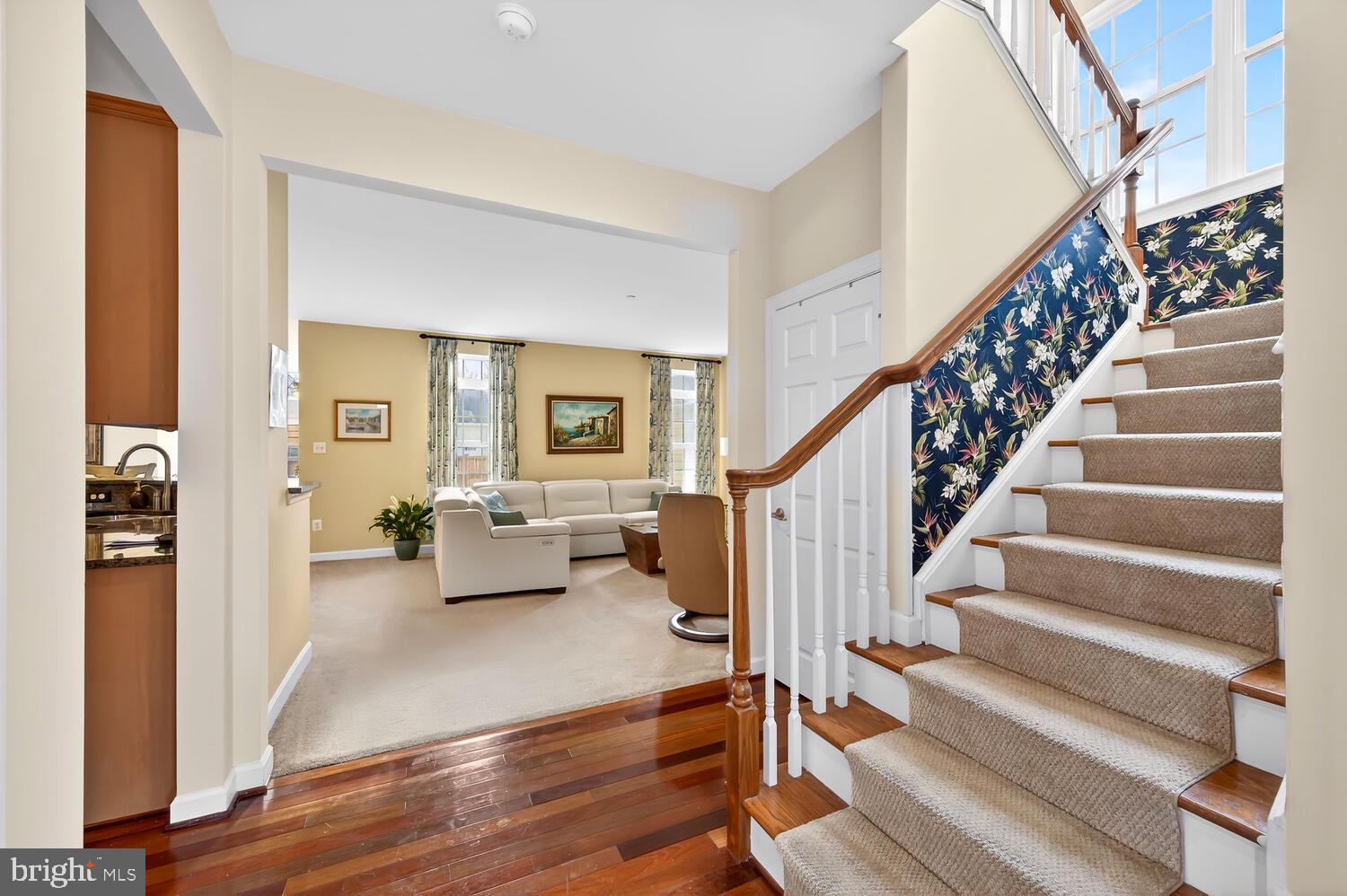 28241 Knapps Easton, MD 21601 - Photo 27 of 69 a living room with wooden floor and a rug