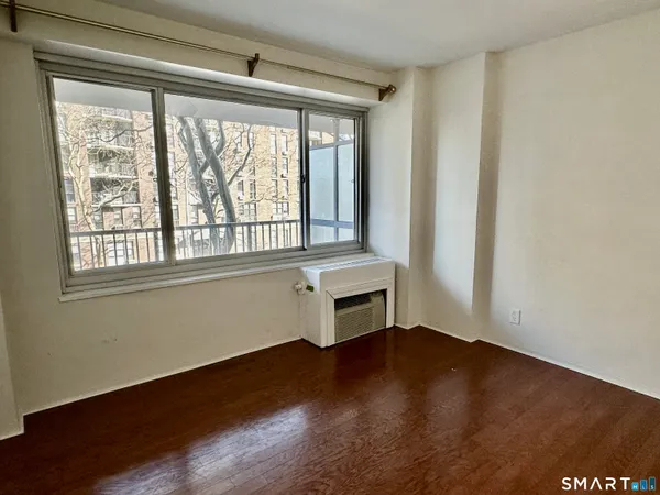 $73,000 | 100 York Street, Unit 3J, New Haven, CT 06511