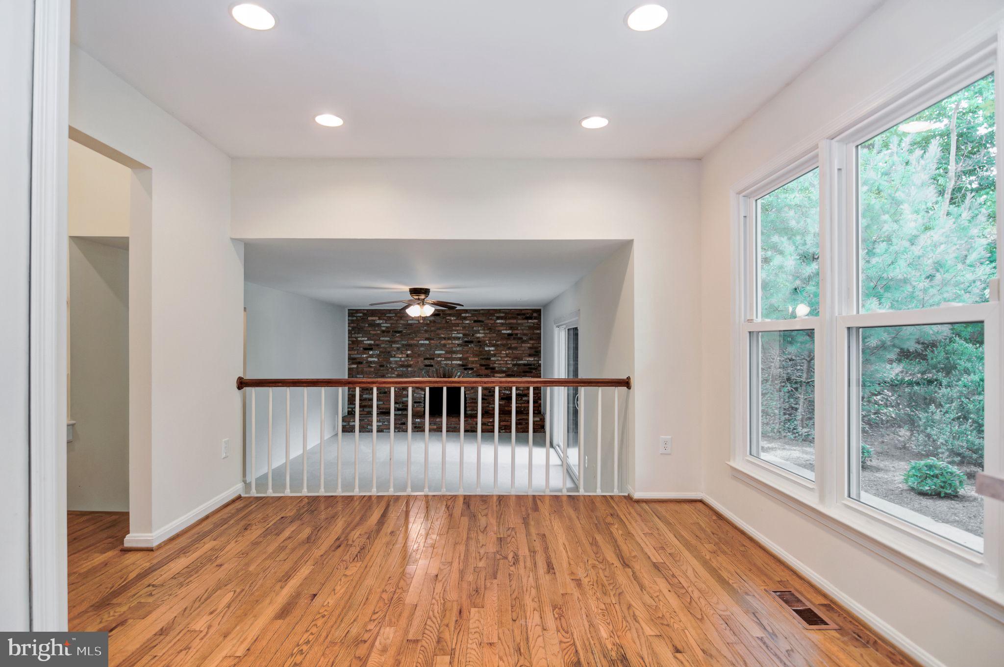 6016 Wheaton Drive Burke, VA 22015 - Photo 11 of 63 Kitchen Dining area.