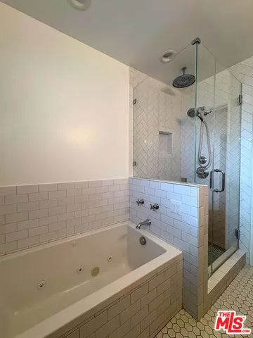 $6,500 | 12730 La Maida Street, Valley Village, CA 91607