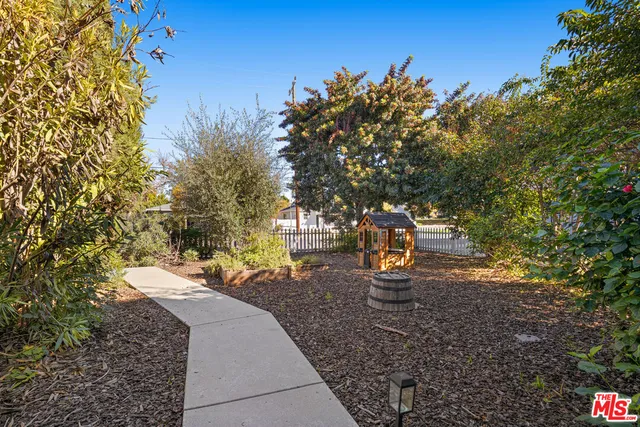 $6,500 | 12730 La Maida Street, Valley Village, CA 91607