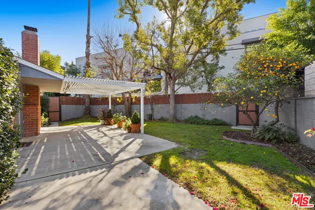 $6,500 | 12730 La Maida Street, Valley Village, CA 91607