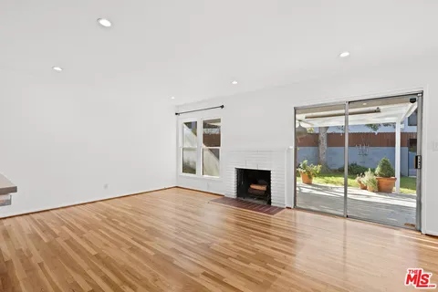 $6,500 | 12730 La Maida Street, Valley Village, CA 91607