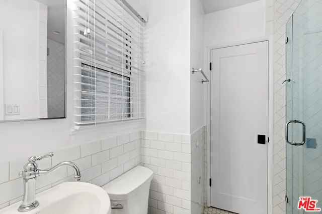 $6,500 | 12730 La Maida Street, Valley Village, CA 91607