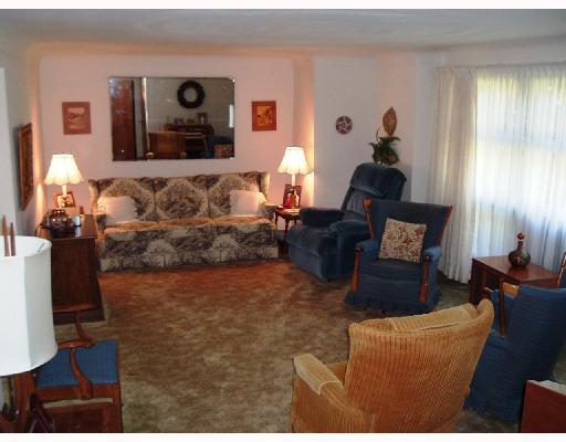 623 Greenhills Road Irwin, PA 15642 - Photo 5 of 8 Living Room.