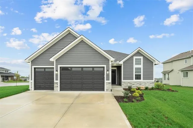 $609,000 | 4539 North 145th Terrace, Basehor, KS 66007
