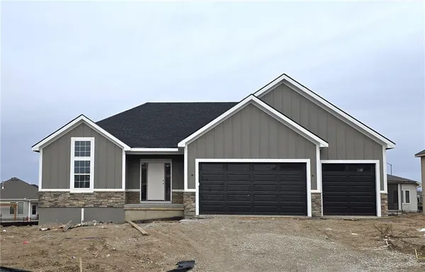$609,000 | 4539 North 145th Terrace, Basehor, KS 66007