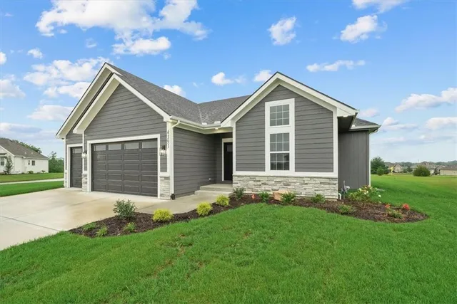 $609,000 | 4539 North 145th Terrace, Basehor, KS 66007