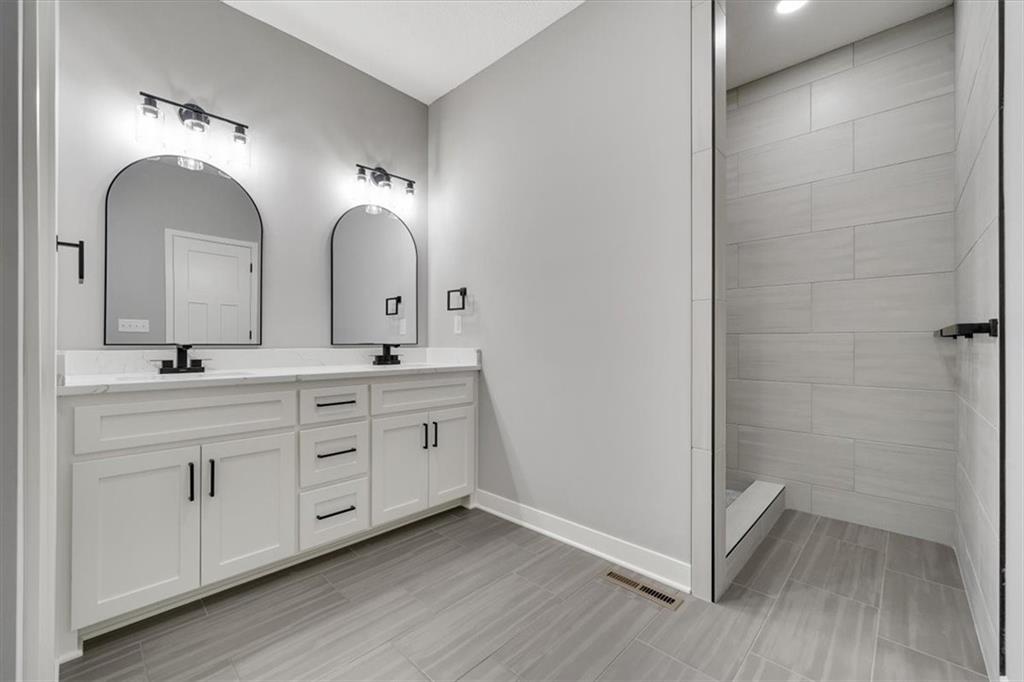 4539 North 145th Terrace Basehor, KS 66007 - Photo 43 of 73