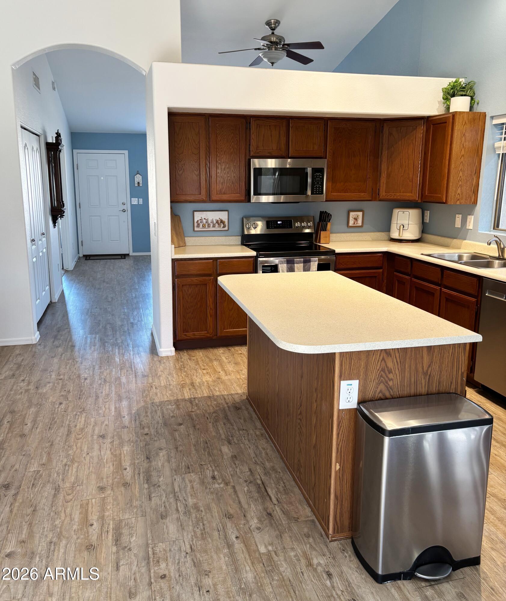 2353 East Willow Wick Road Gilbert, AZ 85296 - Photo 14 of 39 Willow-27-Kitchen