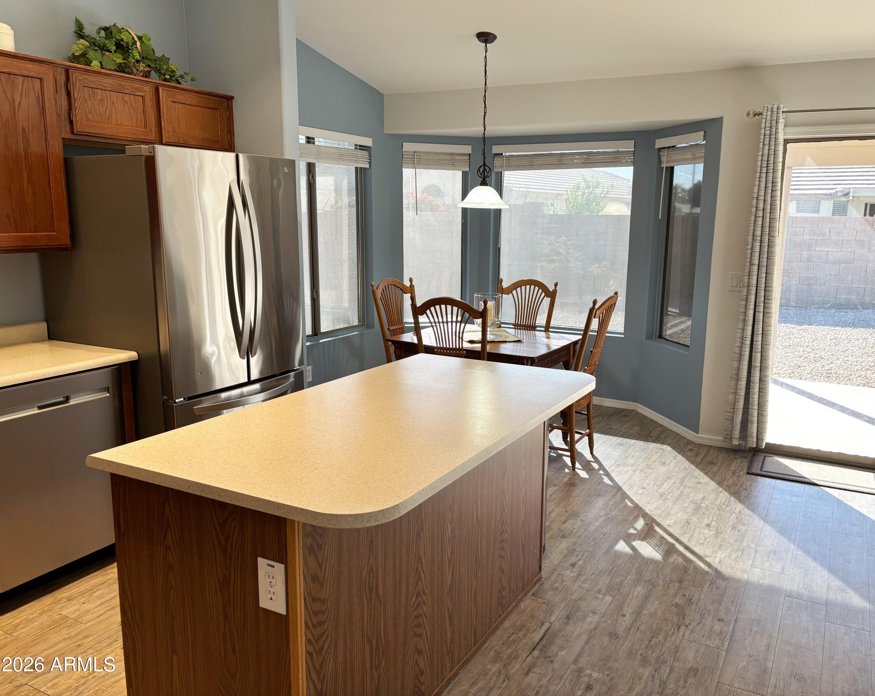 2353 East Willow Wick Road Gilbert, AZ 85296 - Photo 18 of 39 Willow-25-Kitchen