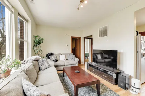 $225,000 | 3105 West Argyle Street, Unit 3, Chicago, IL 60625
