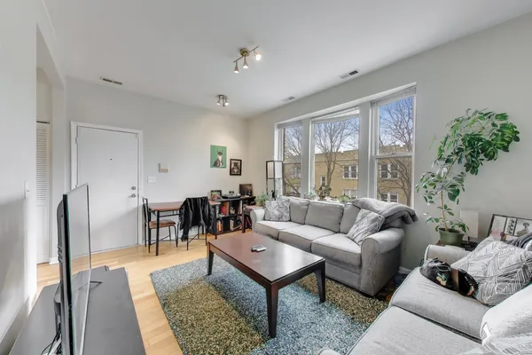 $225,000 | 3105 West Argyle Street, Unit 3, Chicago, IL 60625