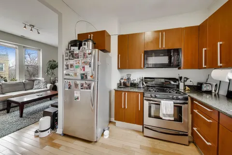 $225,000 | 3105 West Argyle Street, Unit 3, Chicago, IL 60625