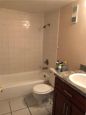 $1,400 | 290 Flower Lane, Unit 11, Kissimmee, FL 34743