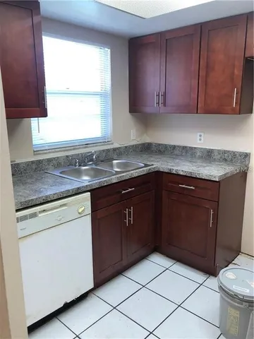 $1,400 | 290 Flower Lane, Unit 11, Kissimmee, FL 34743