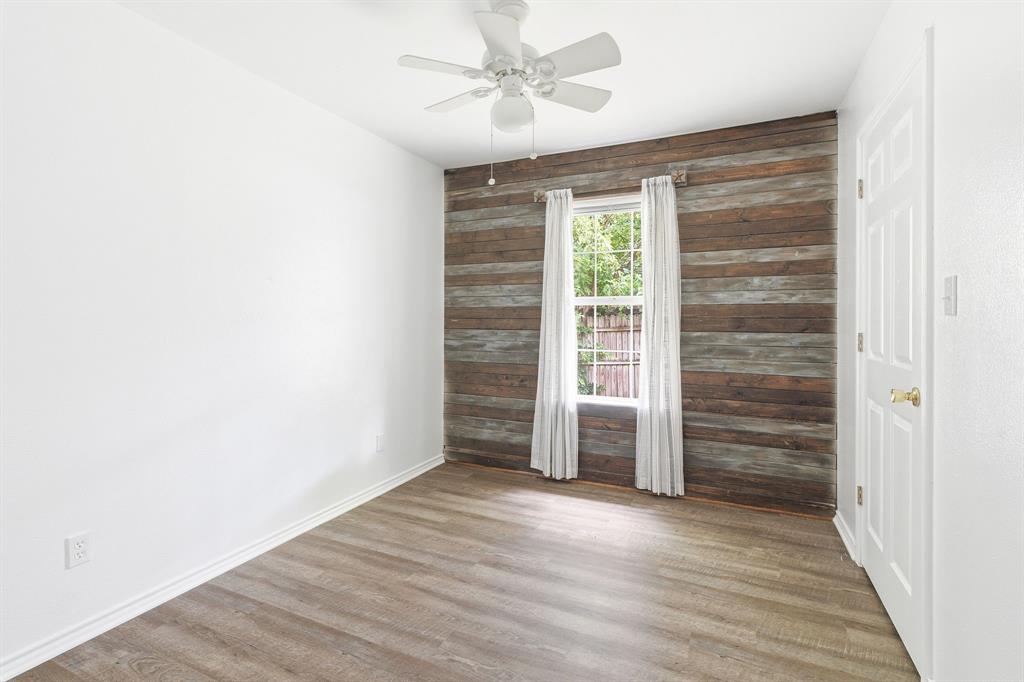 604 South Maxey Street Sherman, TX 75090 - Photo 11 of 25