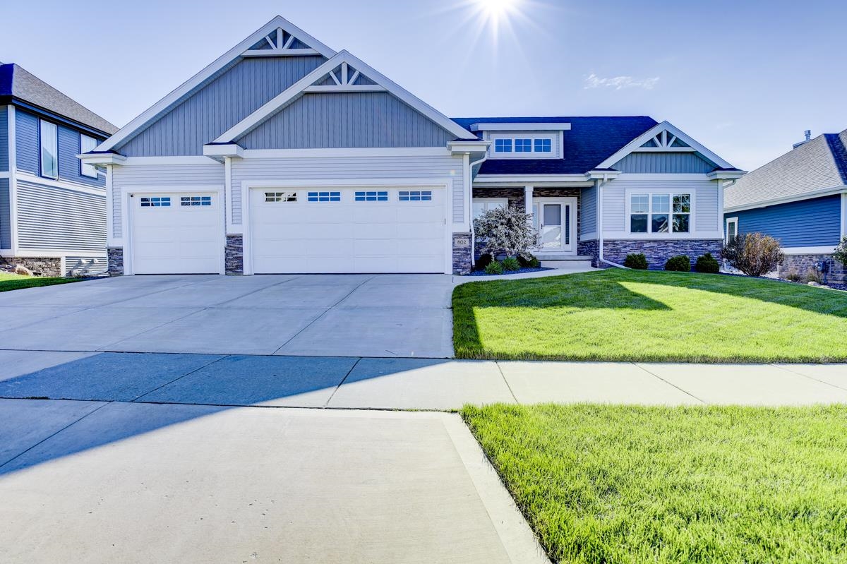 802 Ronald Overlook Waunakee, WI 53597 - Photo 2 of 47