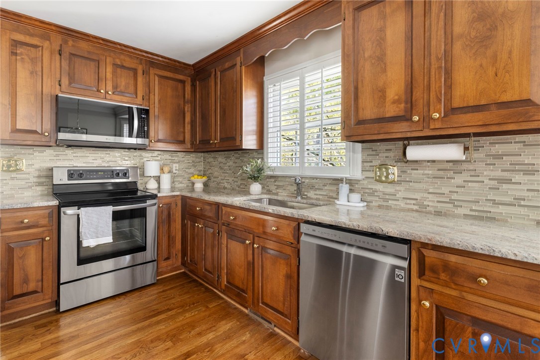 8420 Valley Wood Road Henrico, VA 23229 - Photo 11 of 30