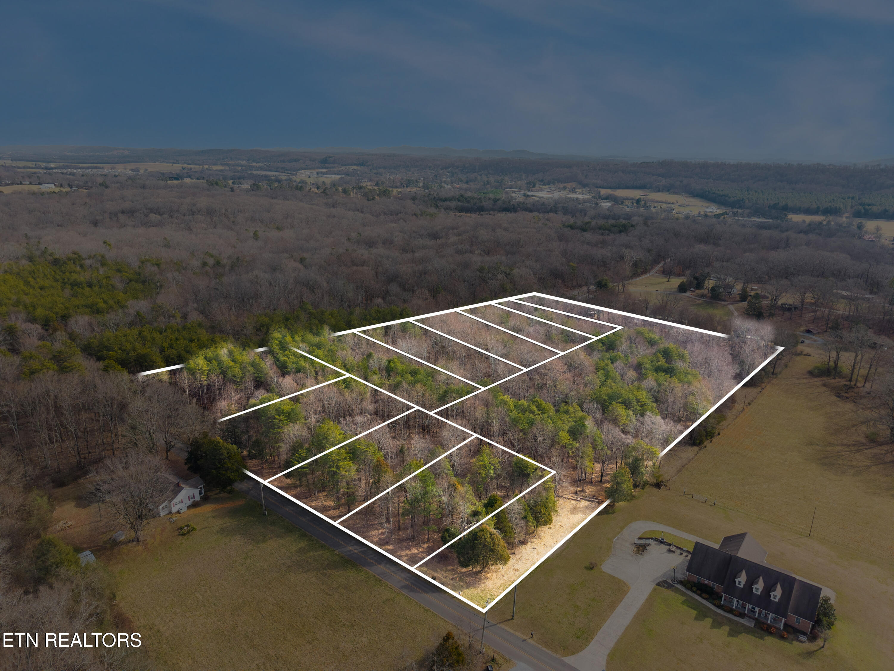 262 Co Road Niota, TN 37826 - Photo 3 of 11 knox_view_media_260_co_rd_3600002-proper