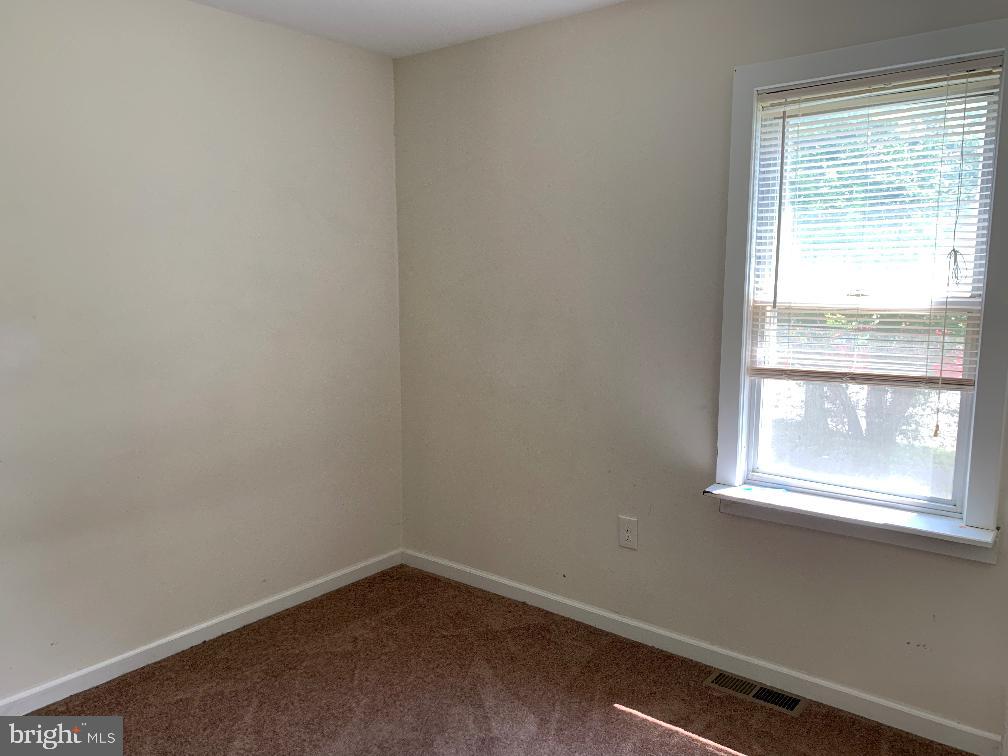 223 Dickinson Road Glassboro, NJ 08028 - Photo 7 of 10 a small space with a window