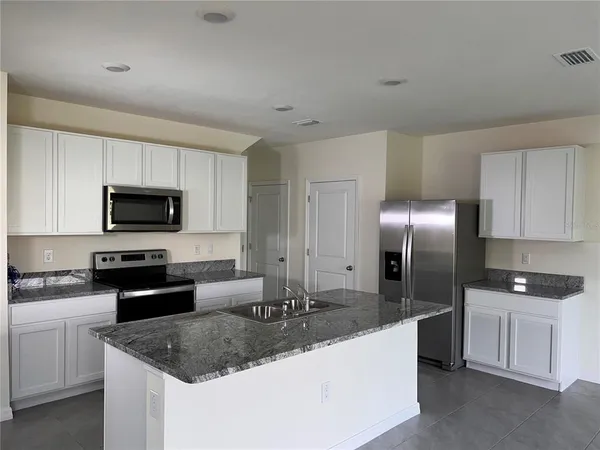 $2,800 | 3379 Suncoast Plains Drive, Odessa, FL 33556