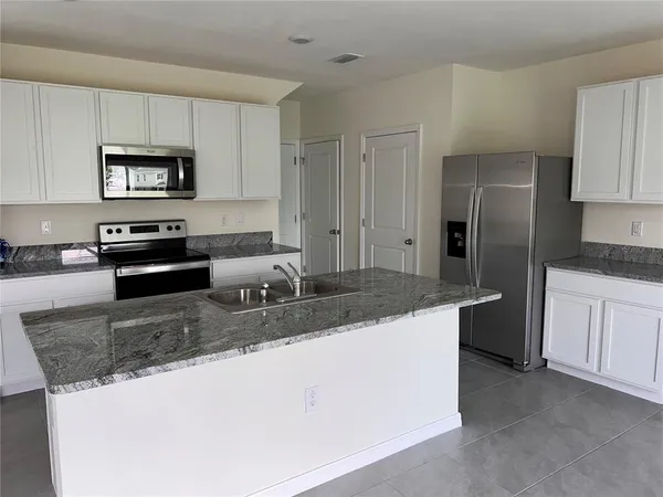 $2,800 | 3379 Suncoast Plains Drive, Odessa, FL 33556